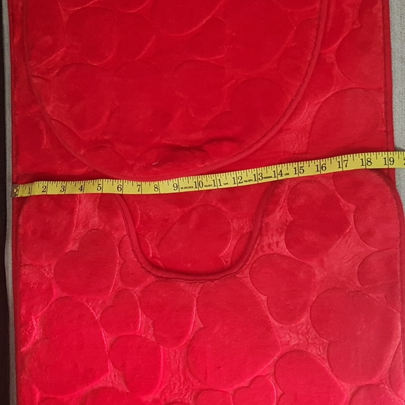 Mat and toilet lid cover-set of 3. - Picture 5 of 8